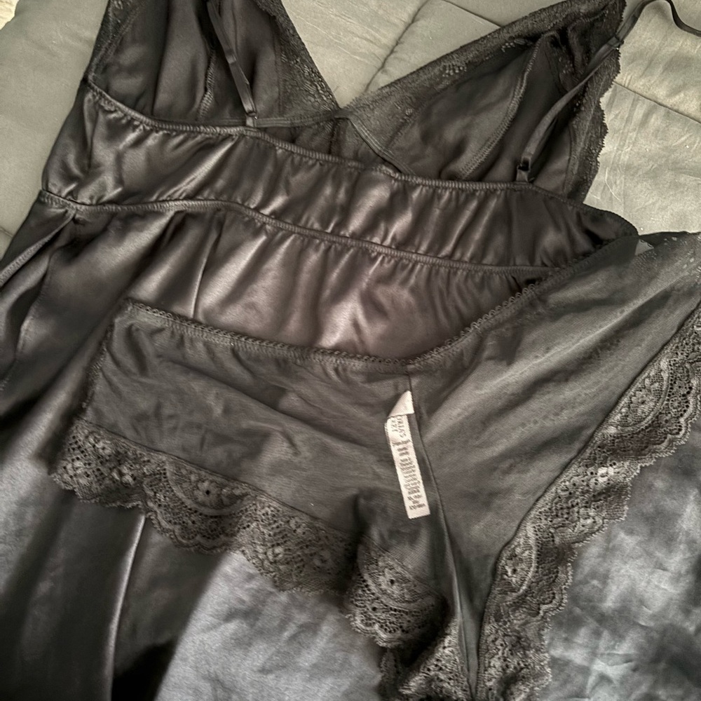 Black Lace Trim Lingerie Set